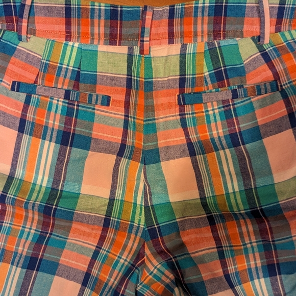 Talbots women's Perfect Short, madras plaid, size 8P - Picture 4 of 10